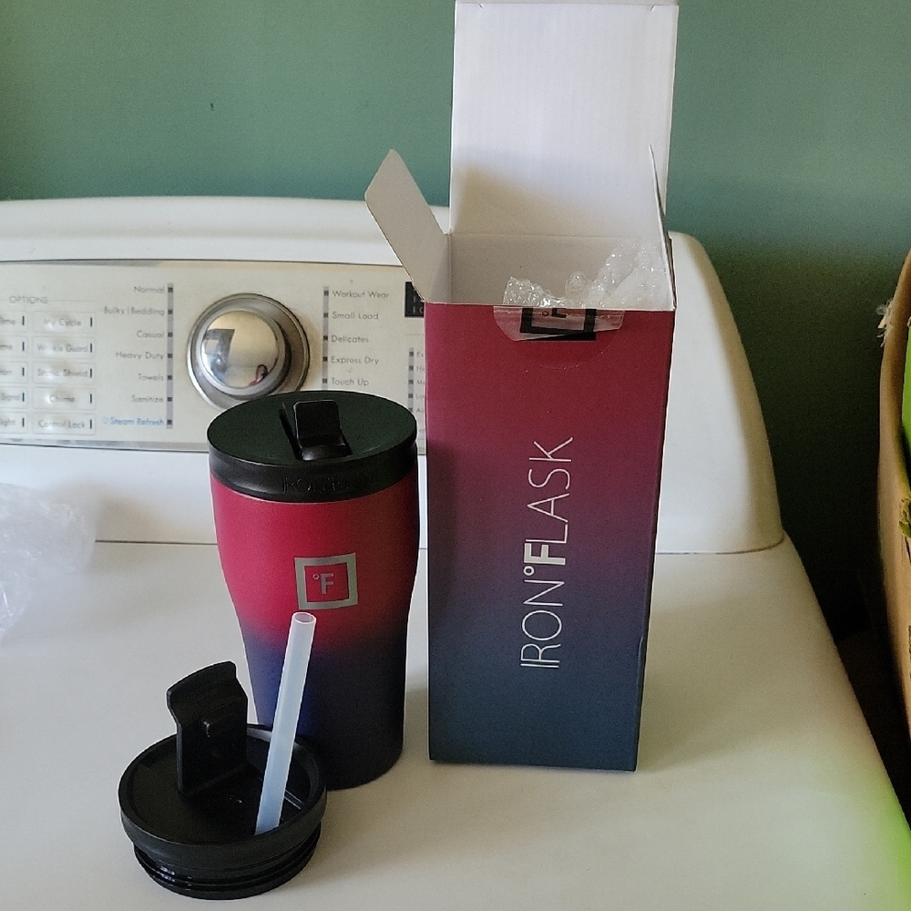 Iron Flask Gradient Tumbler with Lid and Straw
